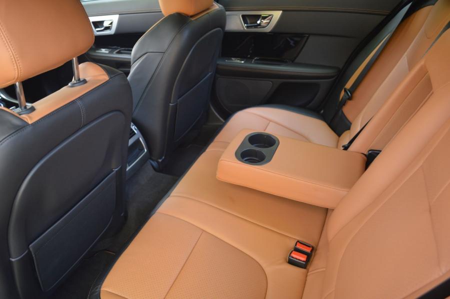  Jaguar XF 2 0T 2013 года  (фото 11 из 26)